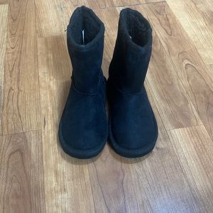 Girls black boots size 8 toddler